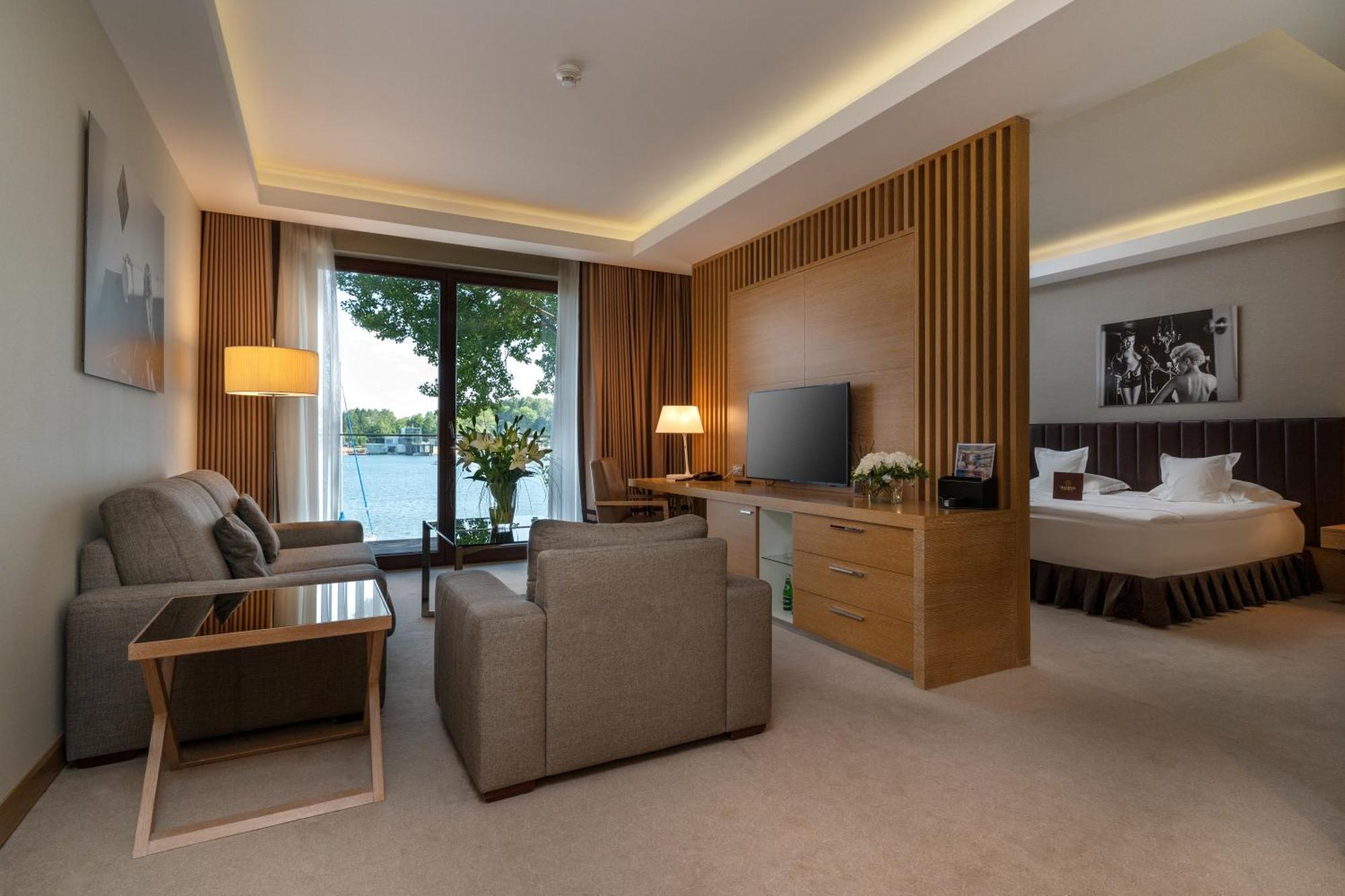 Tiffi Boutique Hotel Olsztyn  Exteriör bild